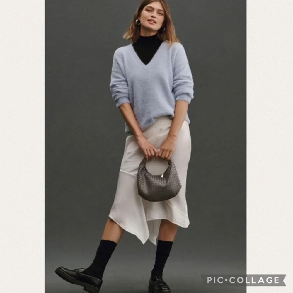 Anthropologie V-Neck Eyelash Tunic Sweater in Blue